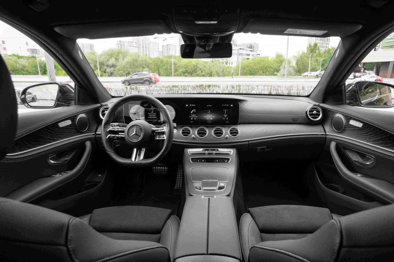 Mercedes E