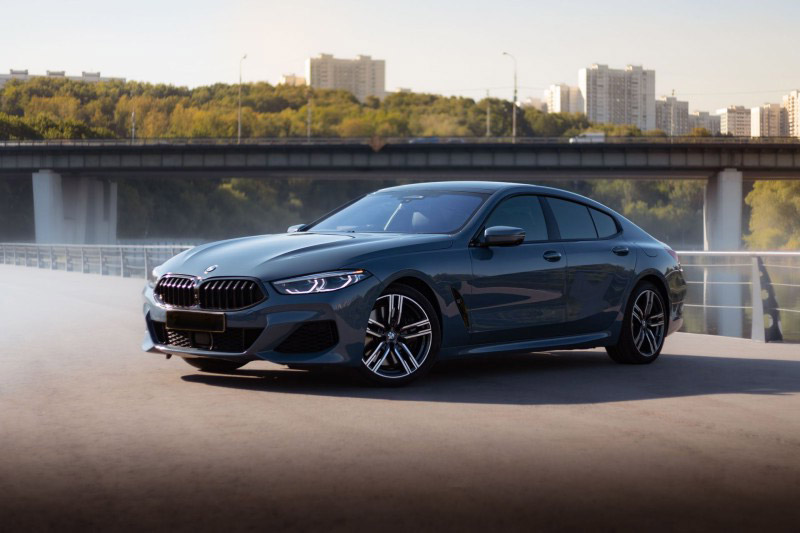 BMW 840